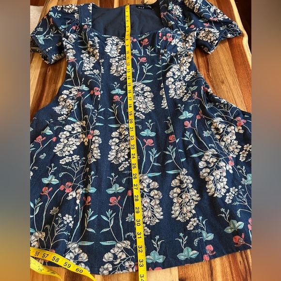 En Saison Opal Mini Dress in Denim Floral in Blue, Size M, NWT - Picture 12 of 13